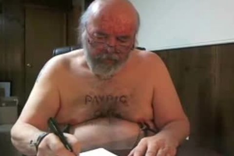 MissKC's serf Newburgh_pig_rm  ( Pka Piggy Raymond Morelli ) Is Piggified Per The Instruction Of Lady Galore