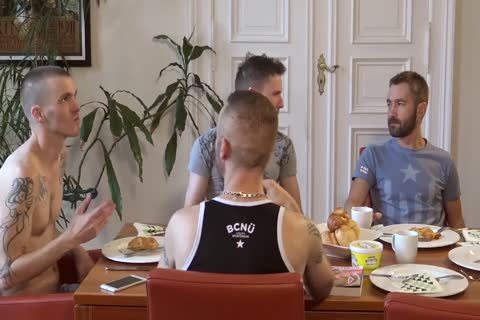 Tex Works Alberto. slutty Tatted DADDIES