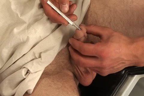 Dimitro Toyla gay Up