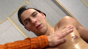 EastBoys.com: Muscled gay desires real sex