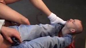 SKINHEAD FEET blowjob