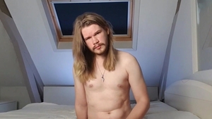 AlternaDudes: Long haired Duncan jacking off