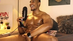 Jaycorbortiz two Makes pretty Chocolate