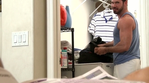 Men Over 30: Phenix Takes Control of the Laundry